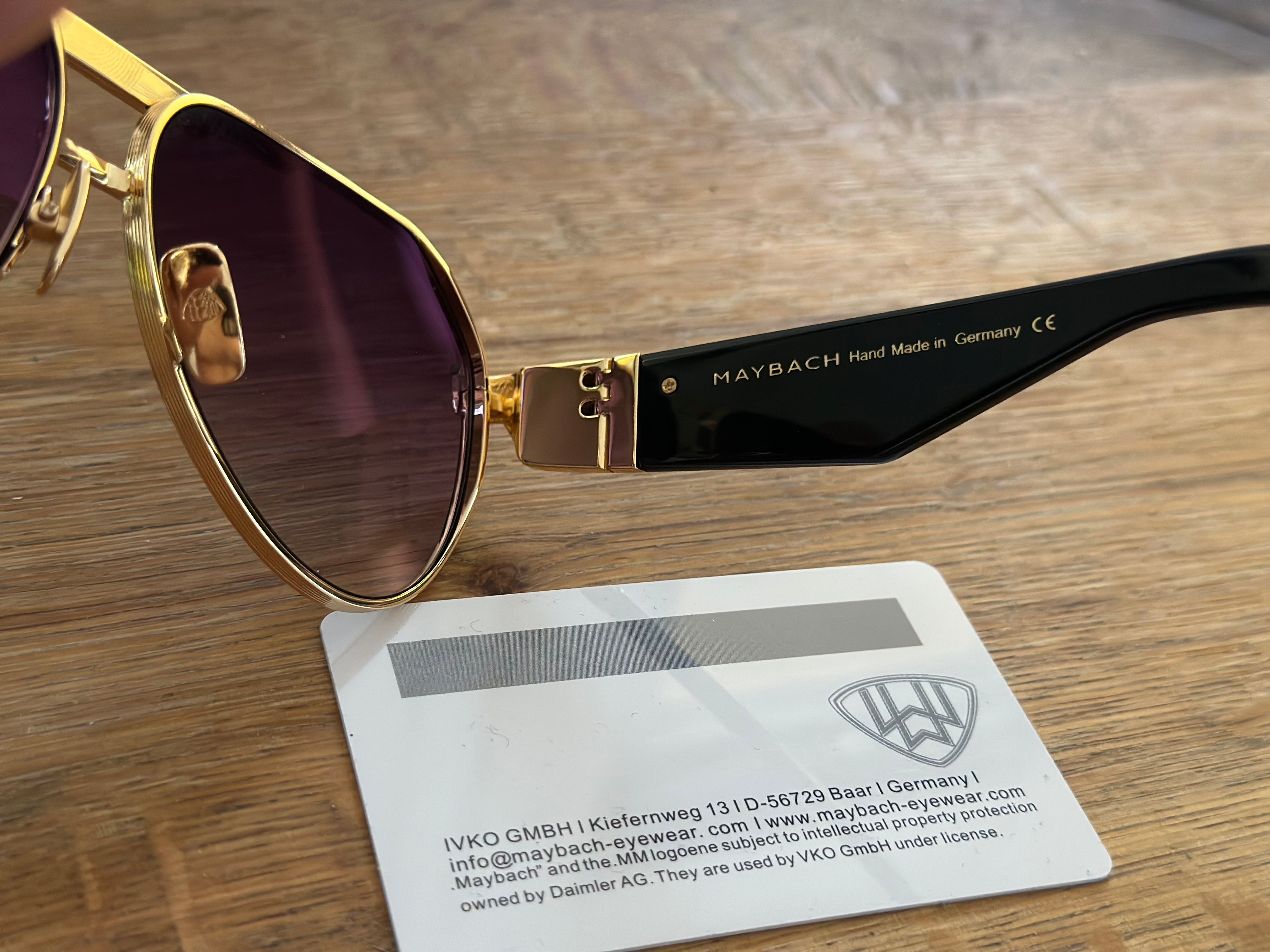 Sonnenbrille MAYBACH
The King III